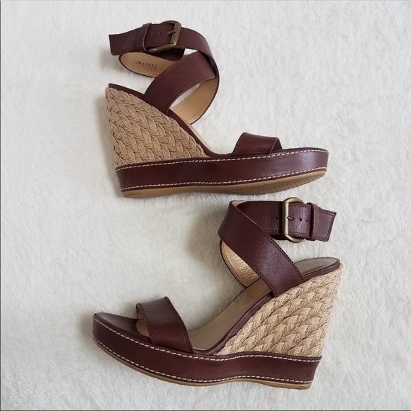 EUC worn once STUART WEITZMAN BROWN WEDGE SANDALA - Picture 4 of 7